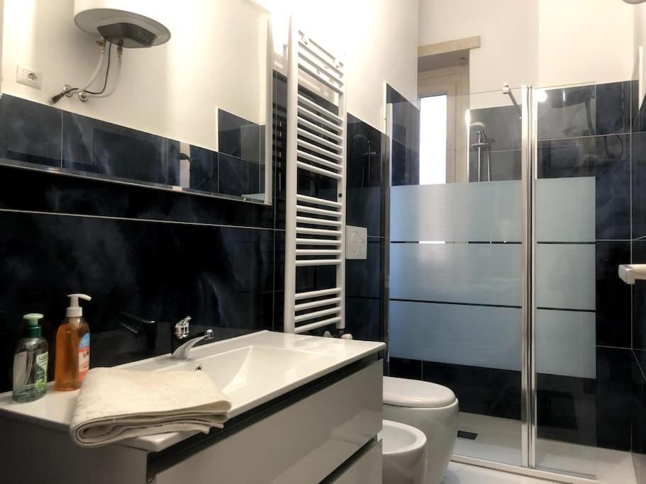 Casa Martina Pronta Per Te, Con Due Stanze Da Letto! Apartamento Turín Exterior foto
